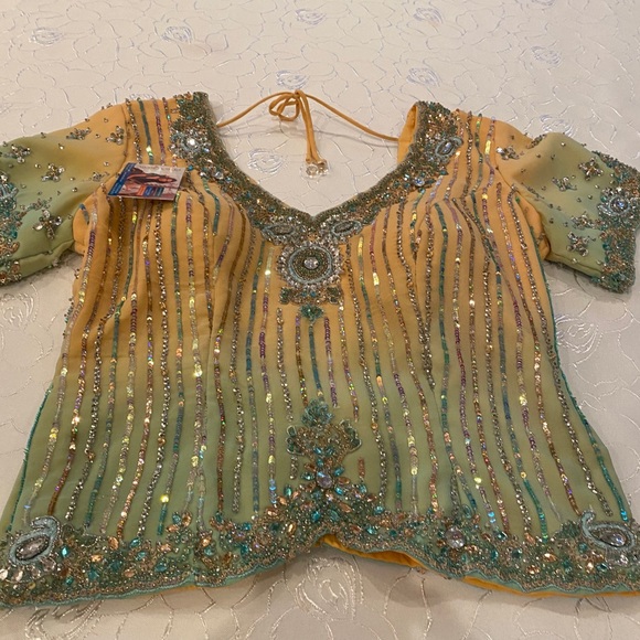 Sari dress heavily beaded - Picture 3 of 16